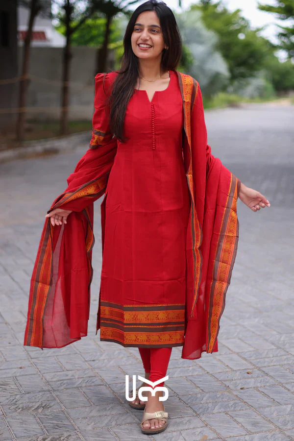 Kurta Set in Red