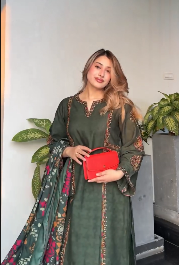 Ramsha Riwayat Luxury Lawn