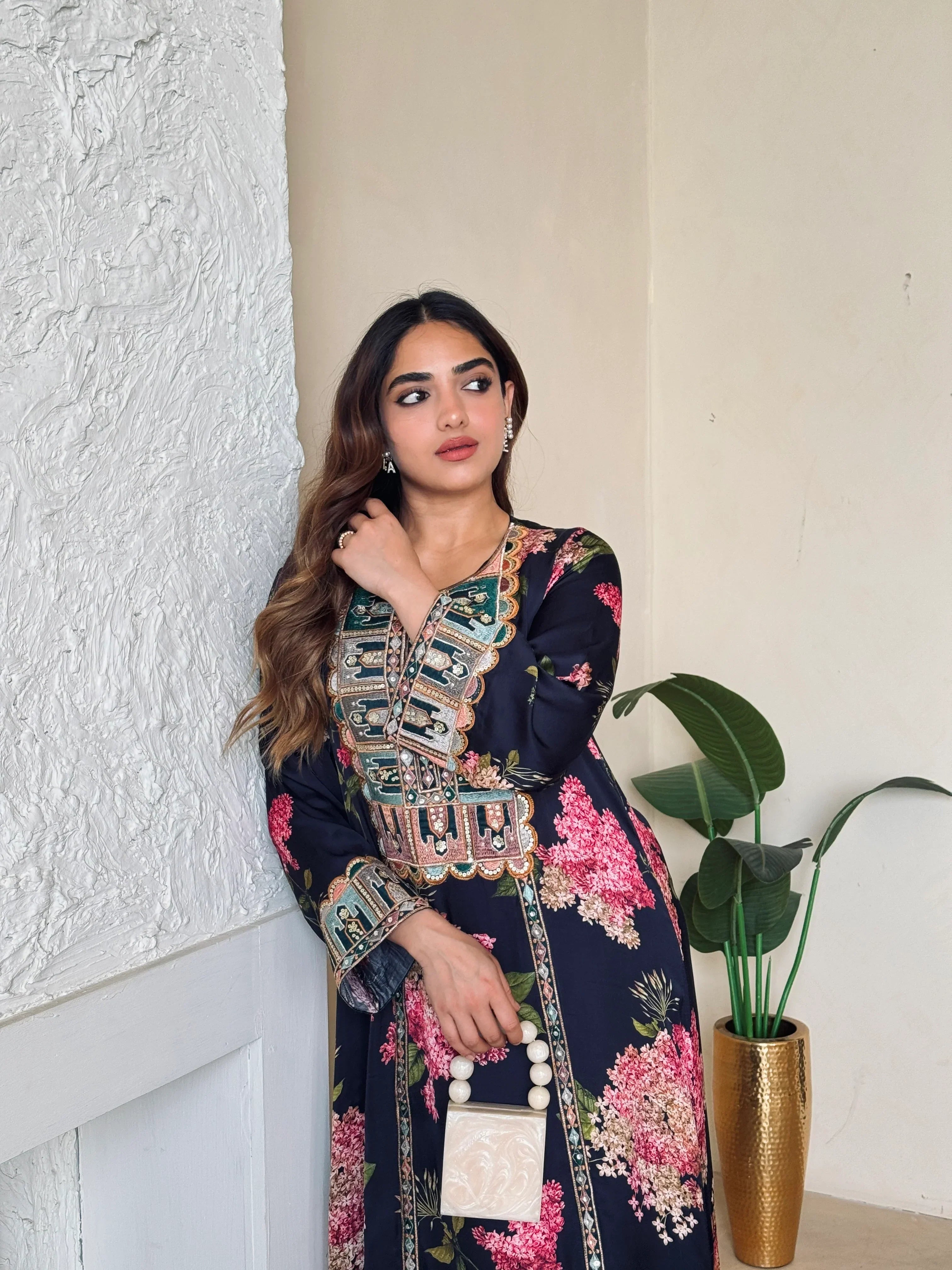 FLORAL EMBROIDERED KAFTAN